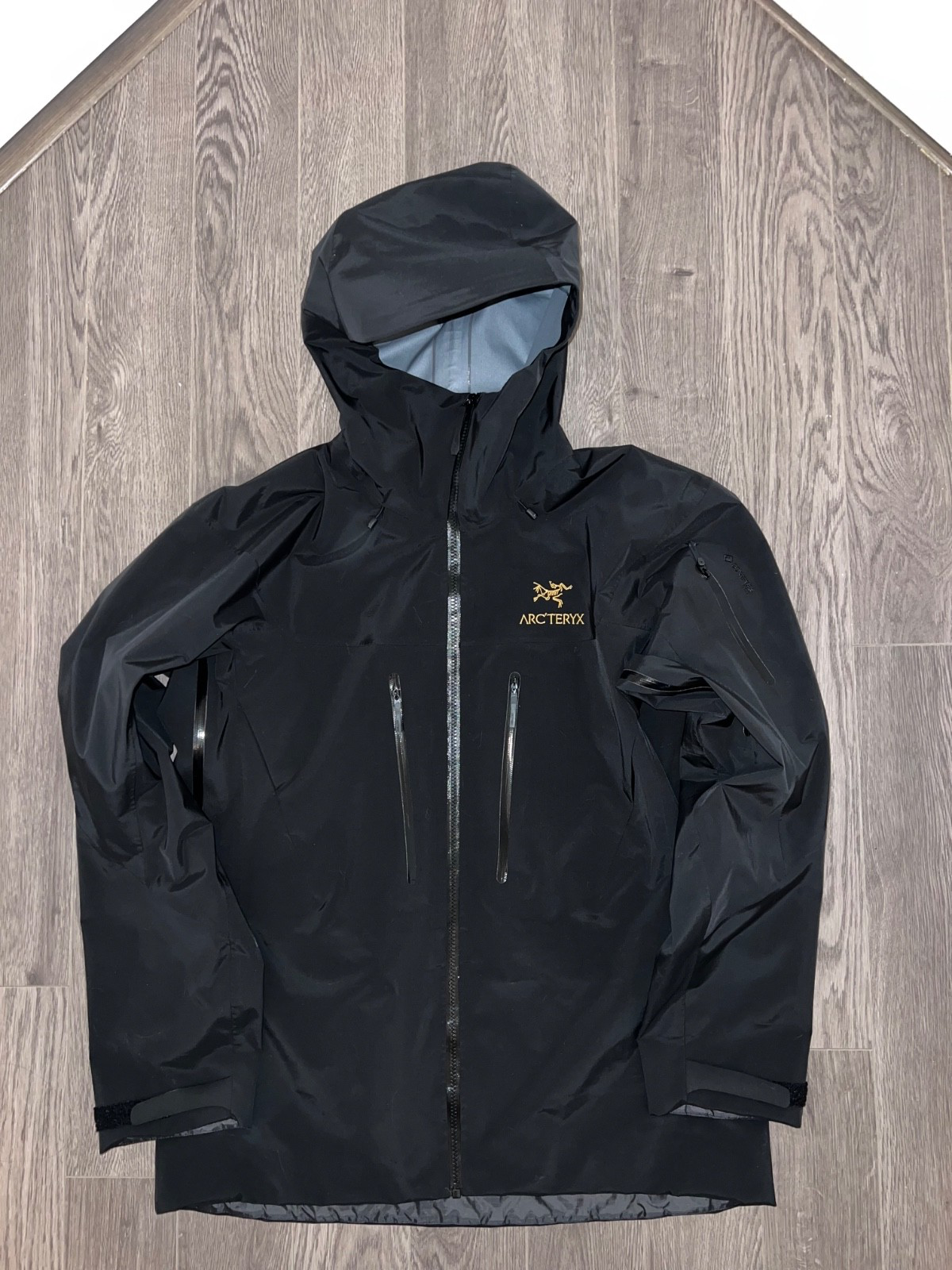 タグ有り　ARC'TERYX ALPHA SV JACKET 24K Arc'teryx Alpha SV Jacket - 24K Black – Kith