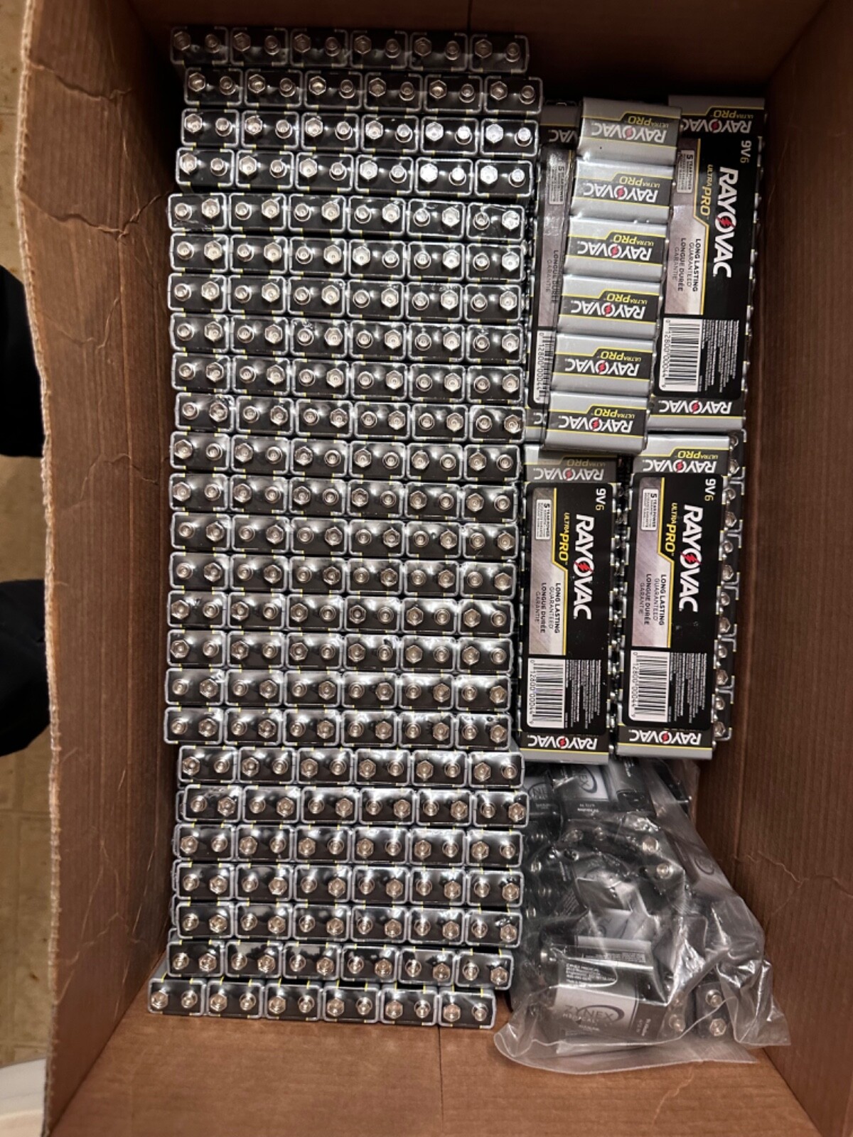 9 Volt Battery Rayovac Ultra Pro Alkaline- Expires February 2025 (6 Pack)