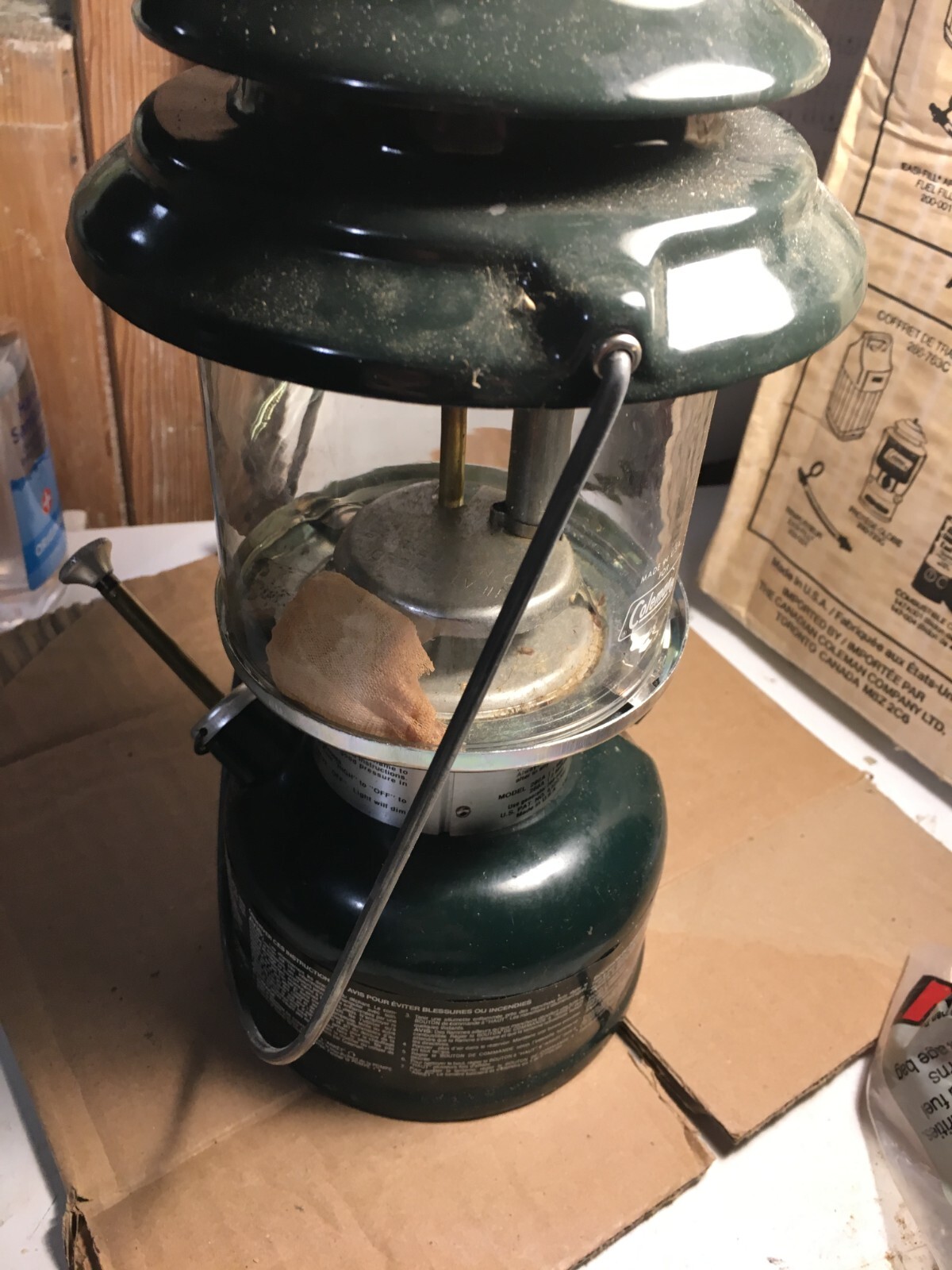 VINTAGE LANTERN COLEMAN MODEL 286 286A700C 1 MANTLES WITH