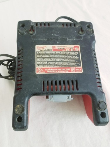 Milwaukee 48-59-2818 18-28 V Lithium-Ion Battery Charger