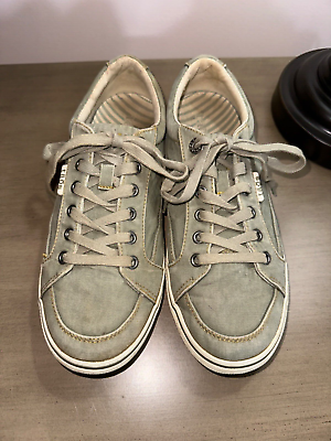 TAOS Moc Star olive green distressed canvas sneakers shoes US 9.5