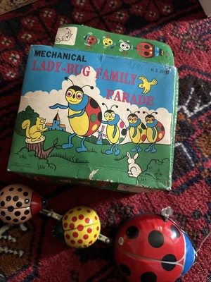 Vintage Wind-Up Tin Litho Mechanical Lady-Bug Family Parade + Key Try s Going