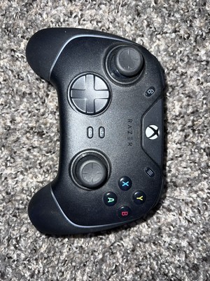 Razer Wolverine V2 Chroma Controller - Black