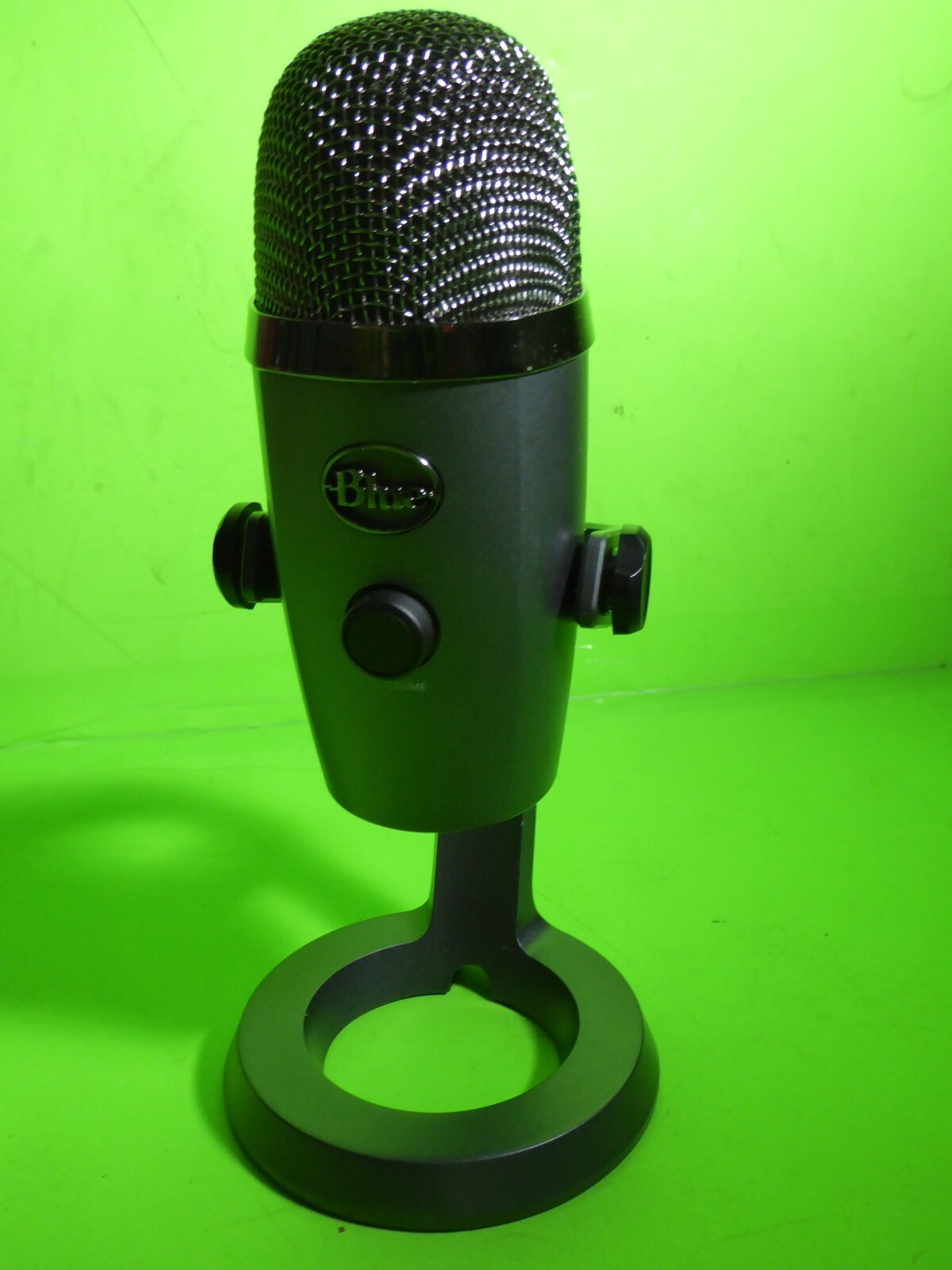 【美品】Blue Yeti Nano Blue Yeti Nano Premium USB Condenser Microphone, Desktop