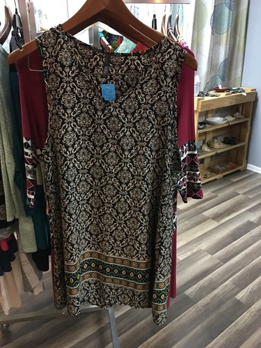 Women clothing lot 30 Pieces - Assorted Sizes