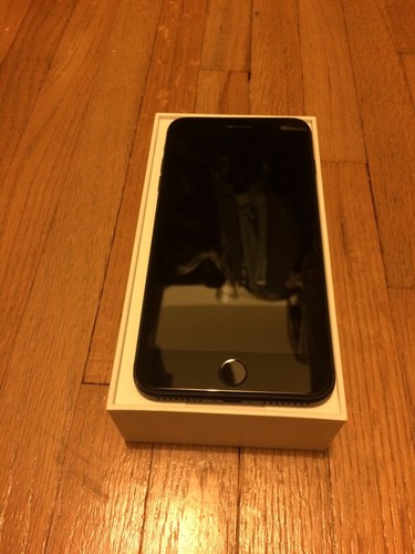 Apple iPhone 7 Plus - 128GB - Jet Black (Unlocked) A1661 (CDMA + GSM)