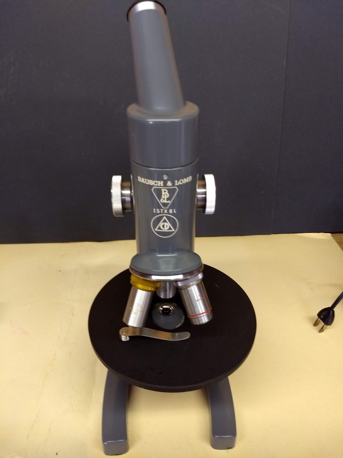 Vintage Microscope, Bausch & Lomb ISTX 8L, w accessories, in original metal case