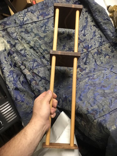 HAND CRARTED~ EXTENDABLE WOOD BOOK SHELF ~ INLAY ~ GREAT  