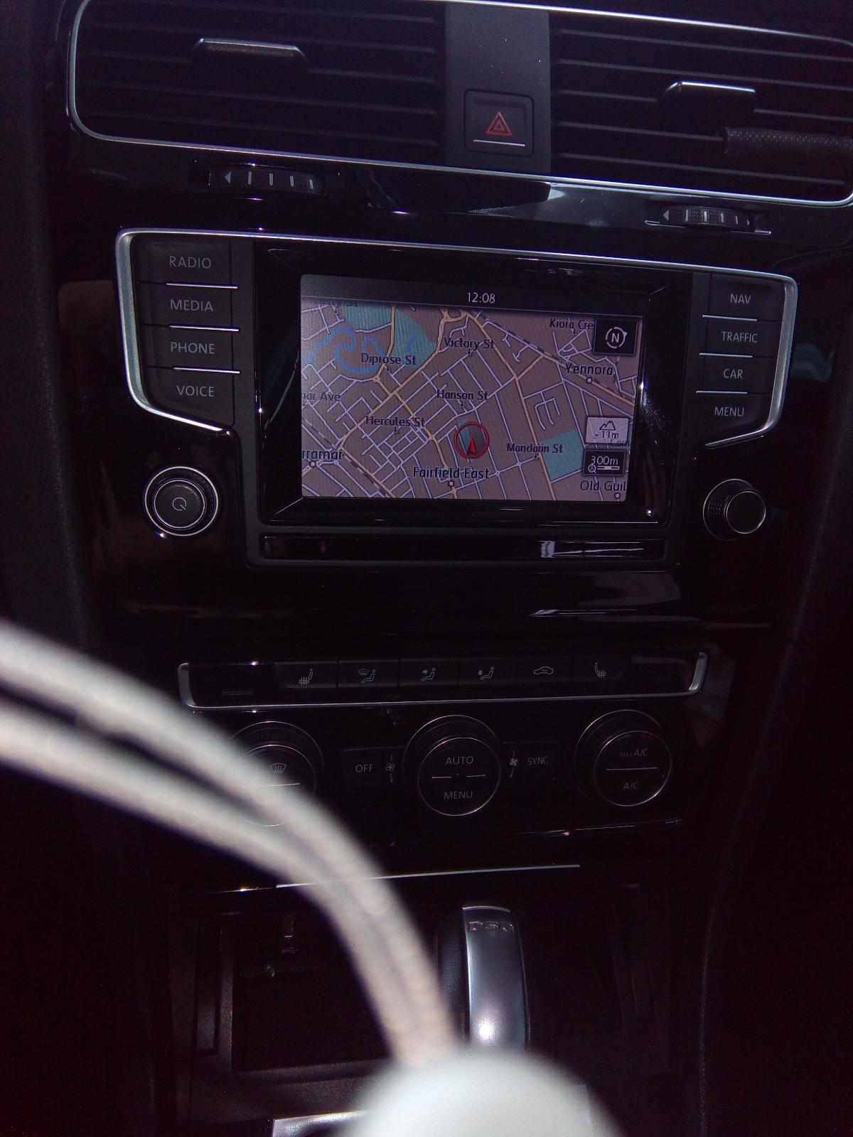 VOLKSWAGEN GOLF GEN 03/2013-03/2017 DUAL FAN ASSEMBLY 2L DIESEL 320W/200W BROSE