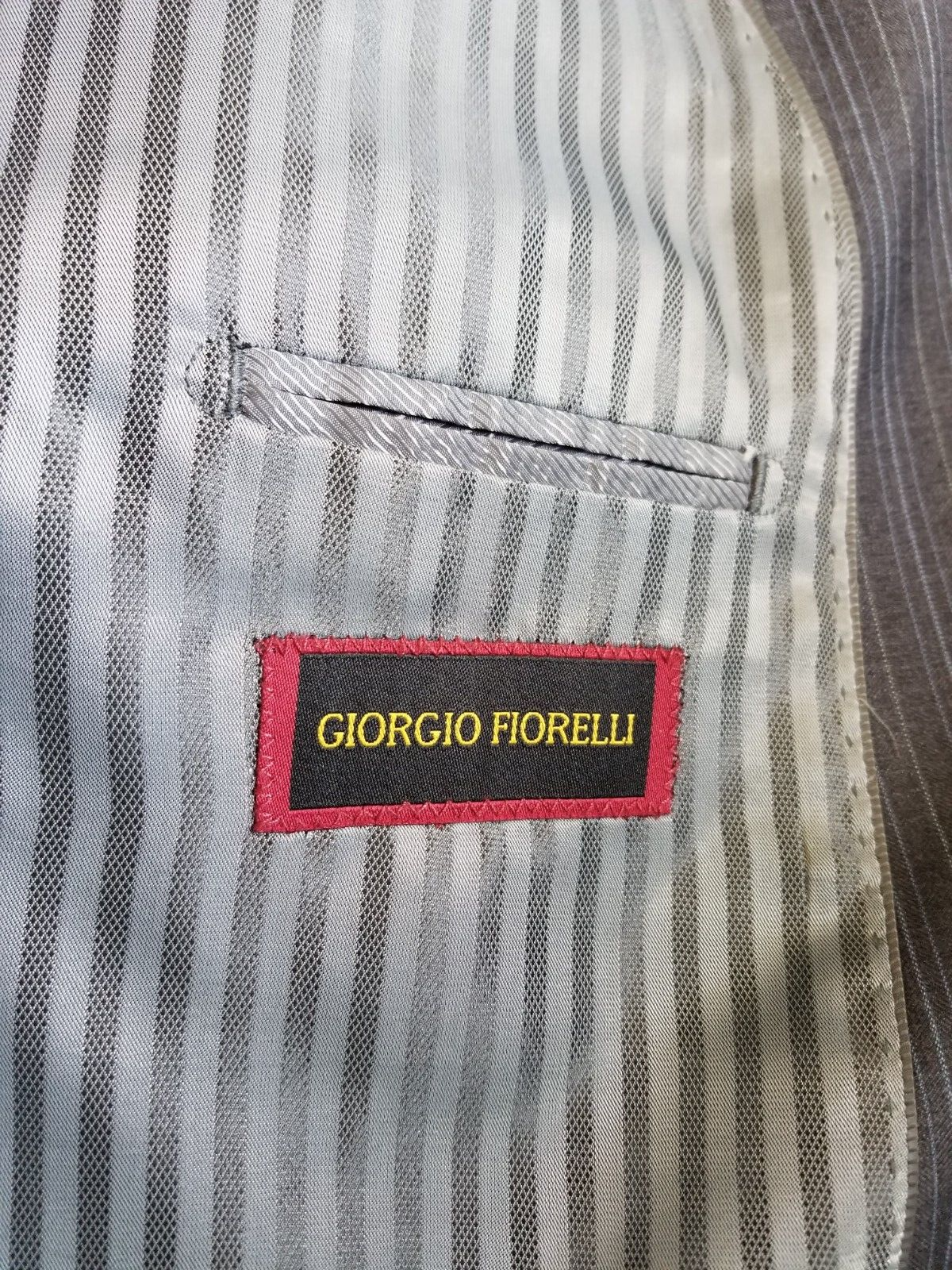 Mens Suit-GIORGIO FIORELLI-gray pinstriped lined-50L/44W