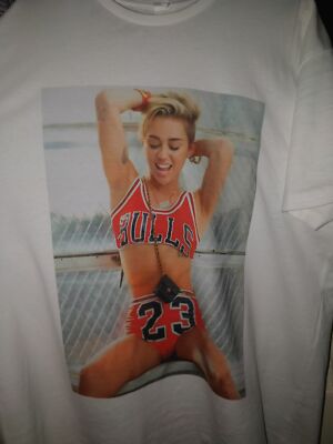 MILEY CYRUS BULLS 23 KIT T-SHIRT TV MOVIE POSTER UNISEX COOL FUNNY TEE  RETRO | eBay