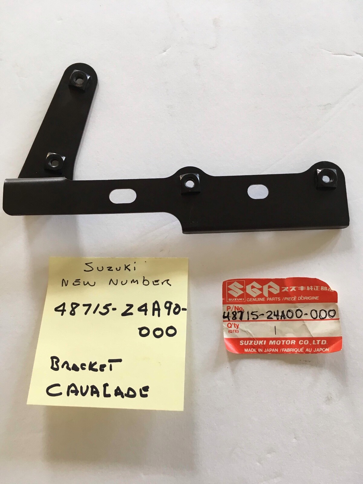 a SUZUKI EXTENSION BRACKET RH.CAVALCADE GV1400 1986-88 48715