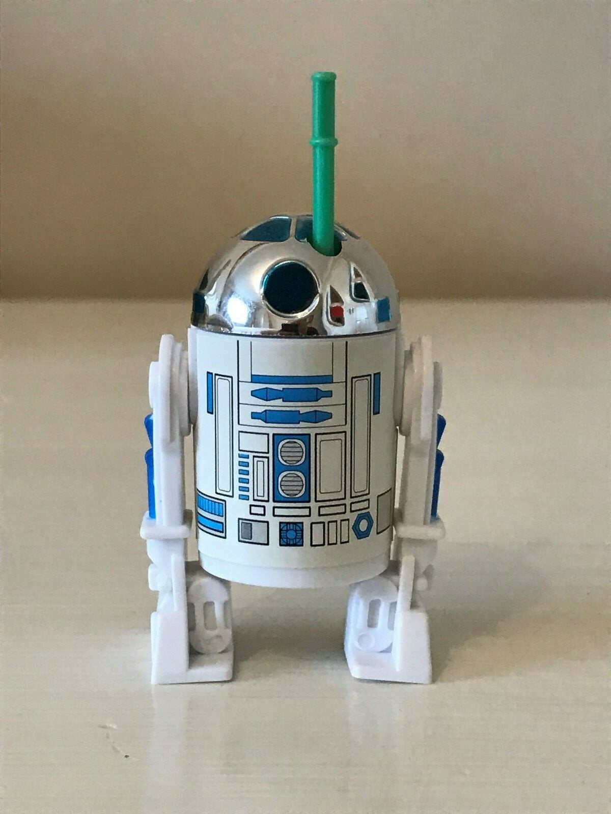 r2d2 pop up lightsaber