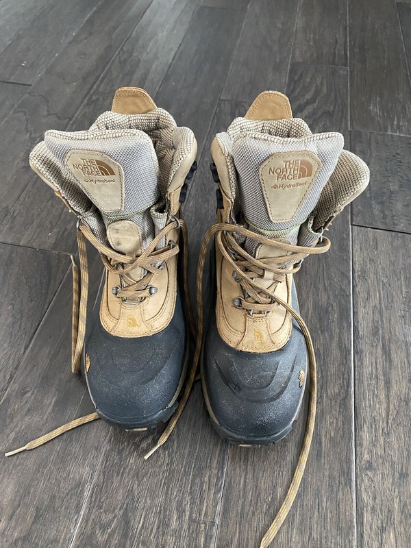 mens winter boots size 10