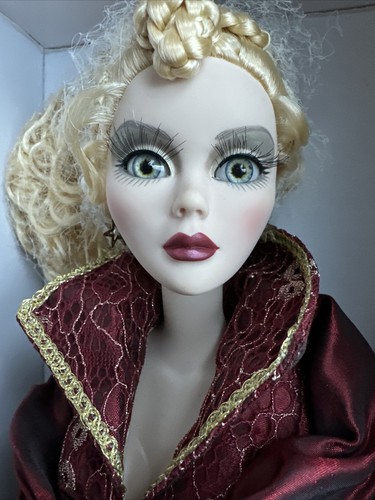 Tonner Wilde Imagination EVANGELINE GHASTLY SISTER MOON