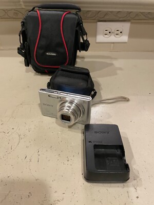 Sony Cyber Shot DSC-W730 Compact Digital Camera 16.1MP Silver w Battery+Charger