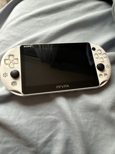PS Vita Glacier White PCH 2000 ZA22 Console only PSV Slim [H PS Vita Glacier White PCH 2000 ZA22 Console only PSV Slim [H