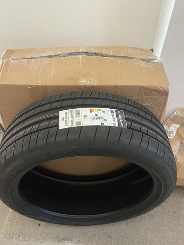 NS601 NEREUS 245⁄40R18 2X New 0 1 2 97W XL 3 *C⁄B RATED 法人宛発送