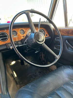 image 5 of interior