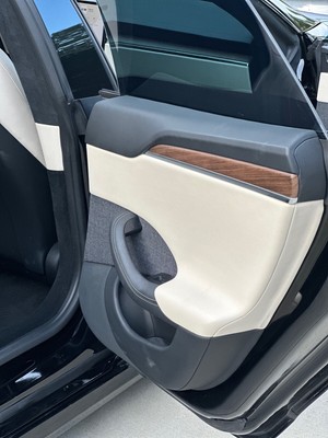 image 4 of interior