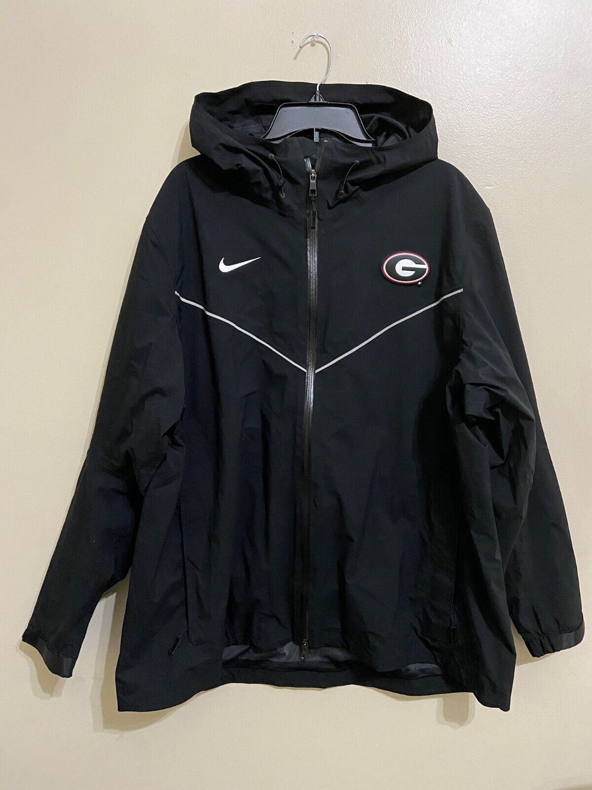 Nike UGA Georgia Bulldogs Team Issue PE Rain Football Jacket Nike UGA Georgia Bulldogs Team Issue PE Rain Football Jacket