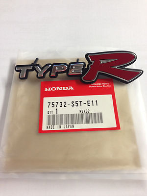 GENUINE HONDA CIVIC TYPE R GRILLE BADGE 2004-2005