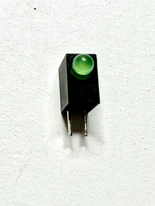 2Pcs lot of 551-1307F LED Circuit Board Indicator single Green Diffused