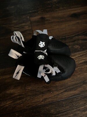 NEW Evolv Phantom Climbing Shoes - Men's Black/White Size 5 US 37 EU