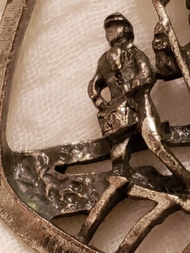 Vintage Pewter 1776 Patriotic Pendant Soldiers Flag Drum Fife