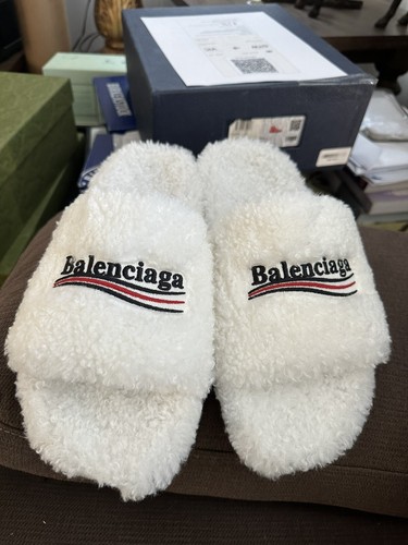 BALENCIAGA 625$ Men's White Furry Slide Sandals - Political BALENCIAGA 625$ Men's White Furry Slide Sandals - Political