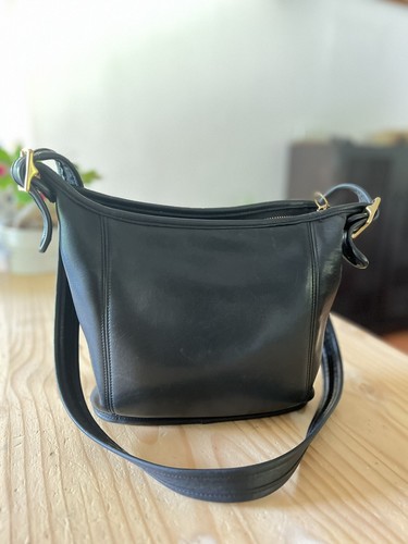 バッグ old COACH leather shoulderbag black vintage coach black leather shoulder bag crossbody (See Pics