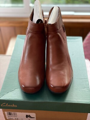 Clarks 11W Tan Scheme Pearl Leather Boots