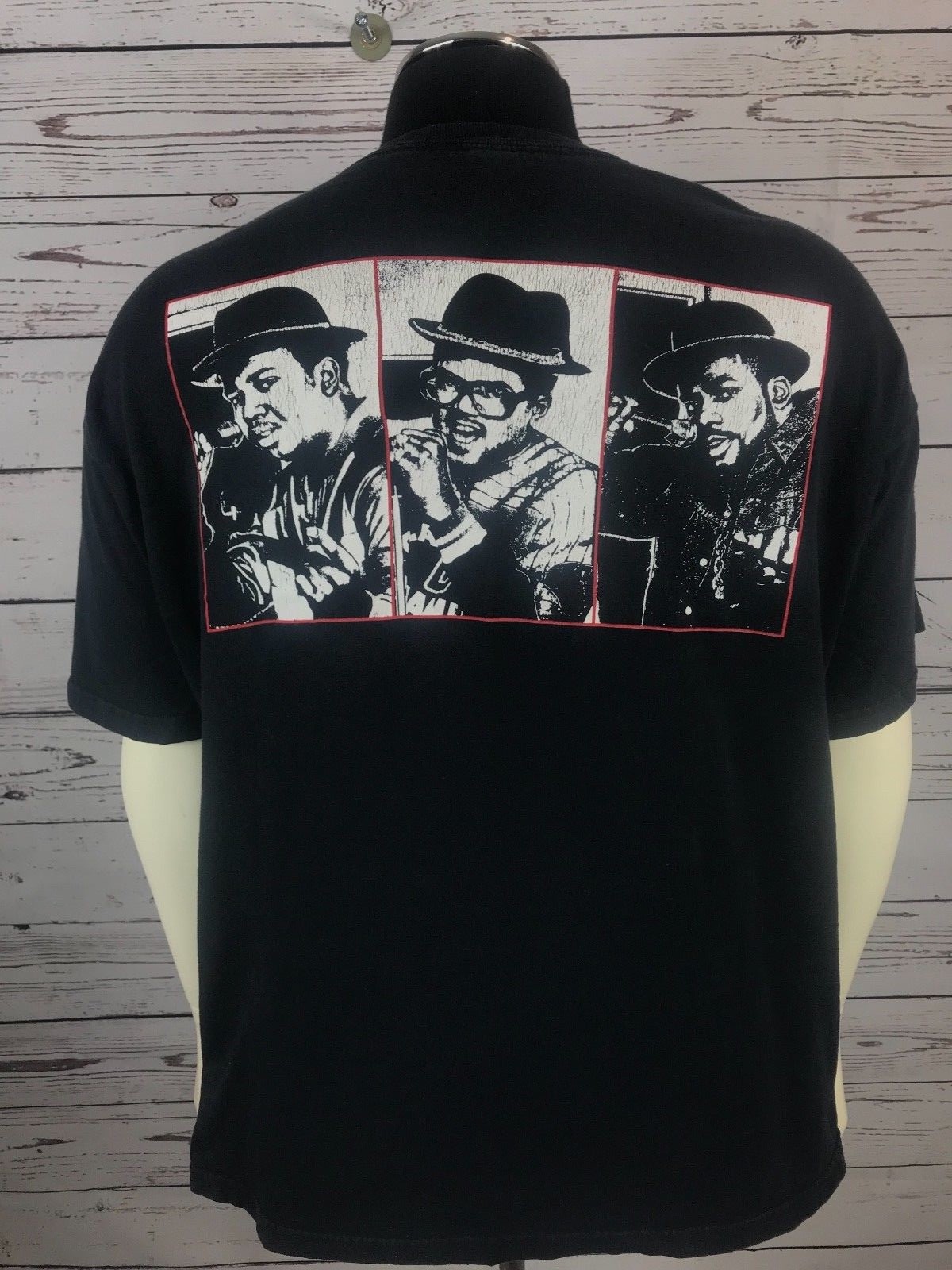 Men's Medium RUN DMC  Hip Hop Black Red White Logo Graphic Tee Shirt