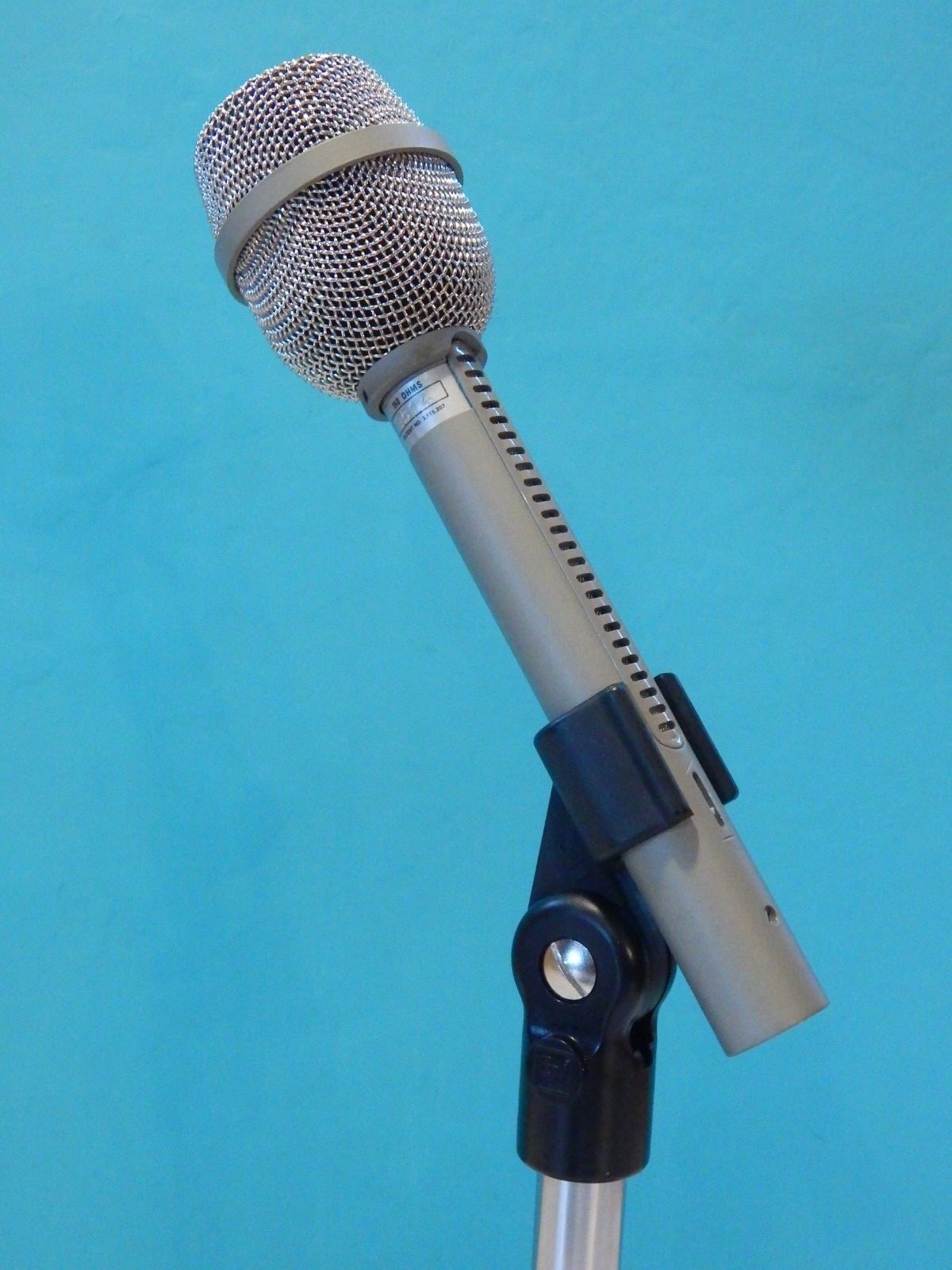 Vintage 1995 Electro Voice RE11 Dynamic Microphone In Box With Accessories Clean