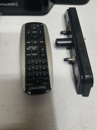 Sirius XM LYNX Portable satellite Radio Receiver with BB2 Boombox