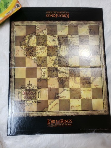 Lord Of The Rings Chess Set - The Fellowship of the Ring - Complete - 2002