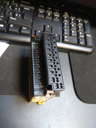 OMRON CJ1W ID211 , VARIAS UNIDADES DISPONIBLES, ENVÍO RÁPIDO!! FACTURA , INVOICE