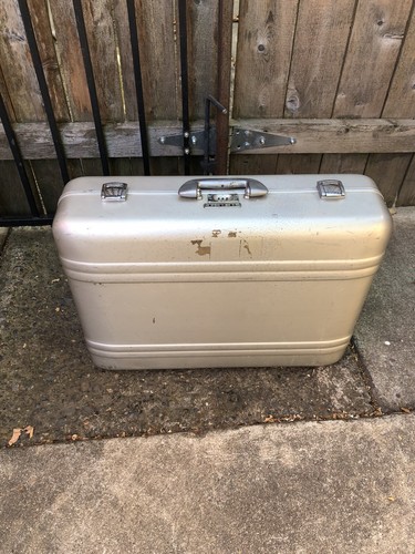 Vintage ZERO HALLIBURTON Aluminum CASE Protective Briefcase