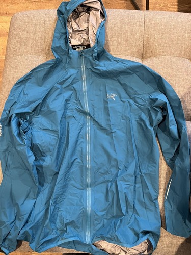 Arc’teryx Norvan Gore-Tex Rain Shell - Deep Cove - Men’s Large