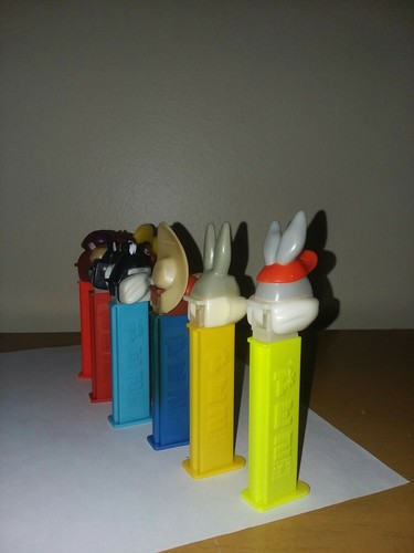 Lot Looney Tunes Pez Bugs Bunny/Yosemite Sam/Taz/Daffy Duck/Tweetie/Sylvester +