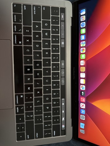 Macbook Pro i7 A1706 13 Inch TouchBar 4.0GHz Turbo 512GB SSD Macbook Pro i7 A1706 13 Inch TouchBar 4.0GHz Turbo 512GB SSD