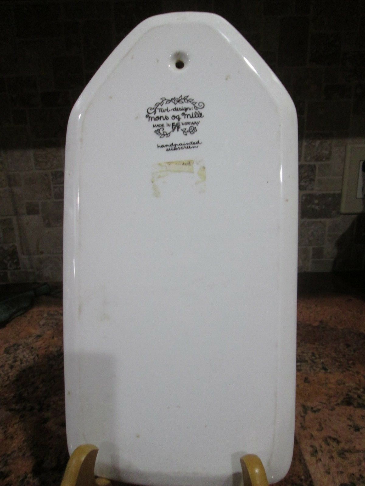 VINTAGE NORWAY TWI-DESIGN  MONS OG MILLE HAND PAINTED SILKSCREEN WALL PLAQUE EUC