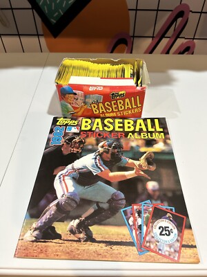 1982 MLB Topps Baseball Sticker Album w/ 100 New Sticker Packs - Excellent Cond
