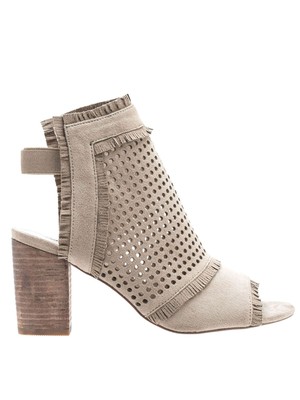 

GC Shoes Женские бежевые перфорированные платья-слипоны Kyra с бахромой Shootie, Бежевый, KYRA
