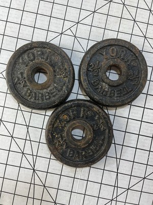 Vintage York Barbell Company  of 2.5 Pound Standard Weight Plates (3) 🔥