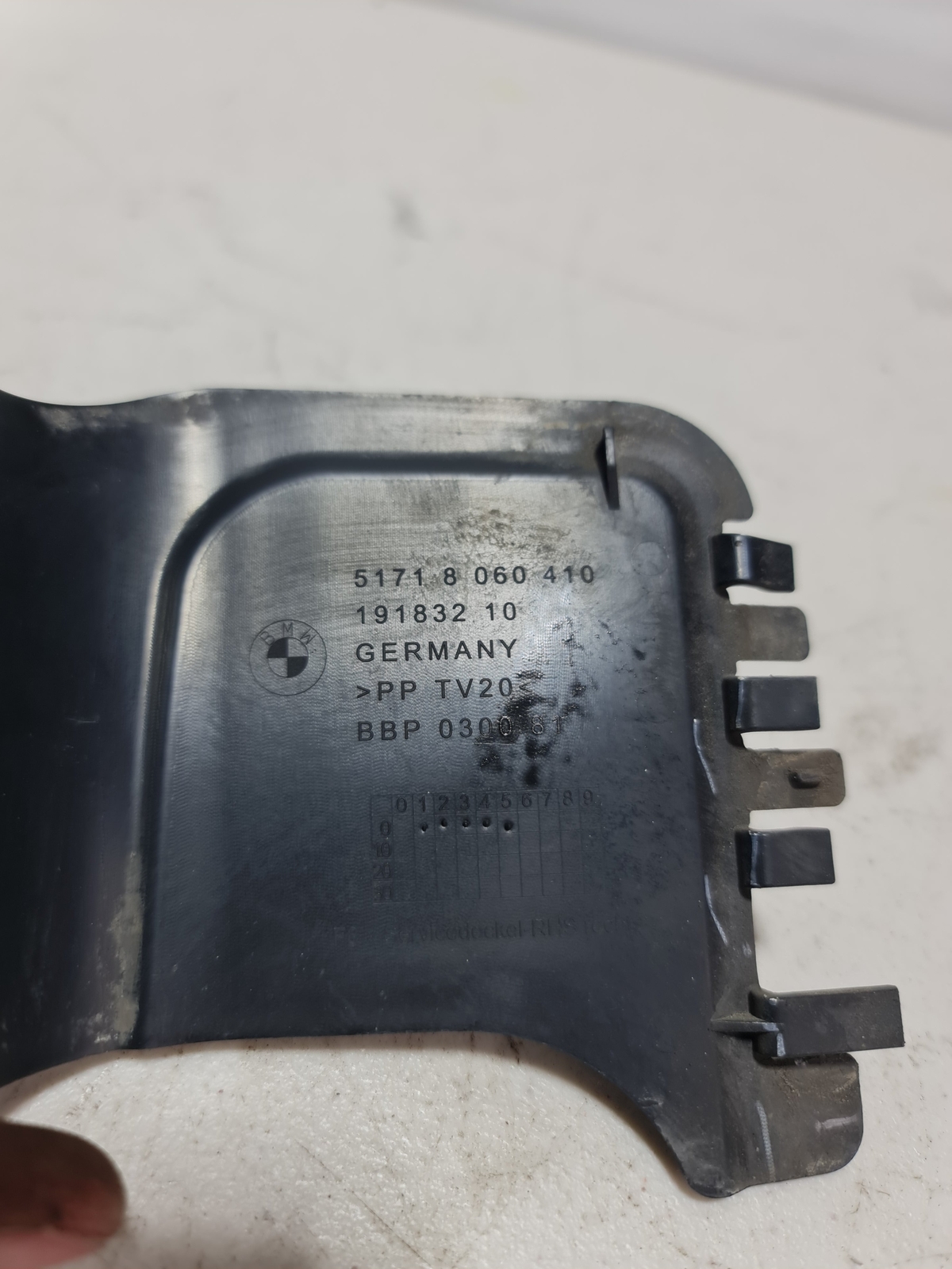 0 Bmw 2015-2020 51-71-8-060-410 51718060410 Cover Right 191832 10 image 4