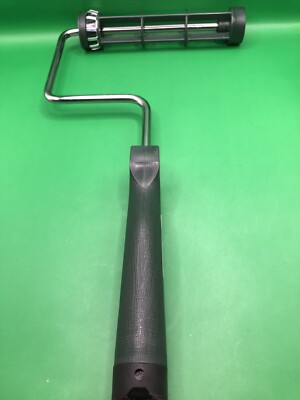 Wooster R017-7 Paint Roller Frame, Cage, Polypropylene Handle, 7'' Rollers