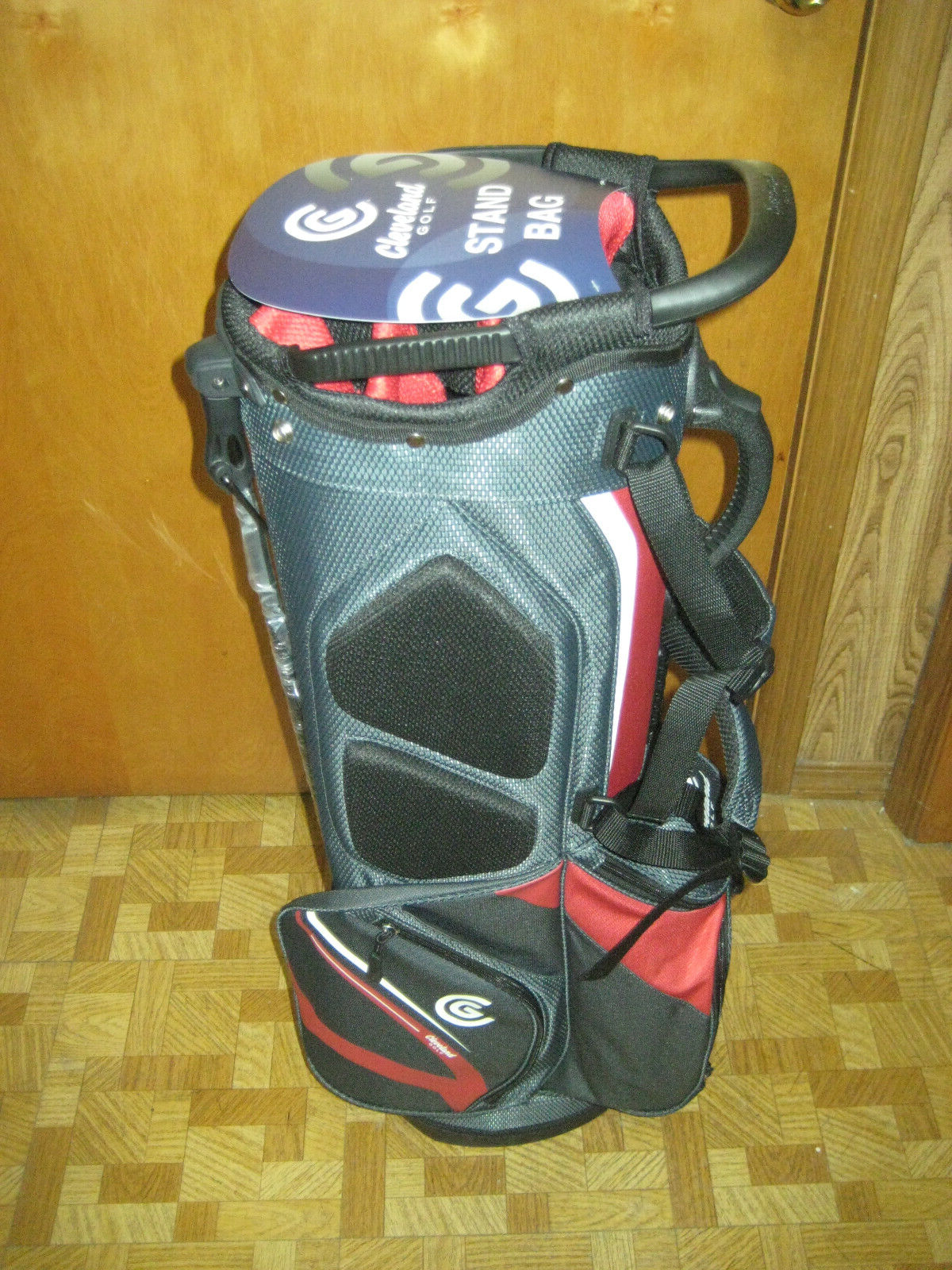 BRAND NEW Cleveland CG LT Stand bag 14 way top Red BRAND NEW Cleveland CG LT Stand bag 14 way top Red