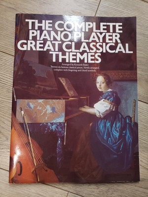 Piano Ser.: The Complete Piano Player Great Classical Themes by Music Sales Corp