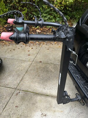 Yakima 2 Bike Hitch Mount Bike Rack Fits 1 1/4 &2 In Hitch Folding Tilting, NICE